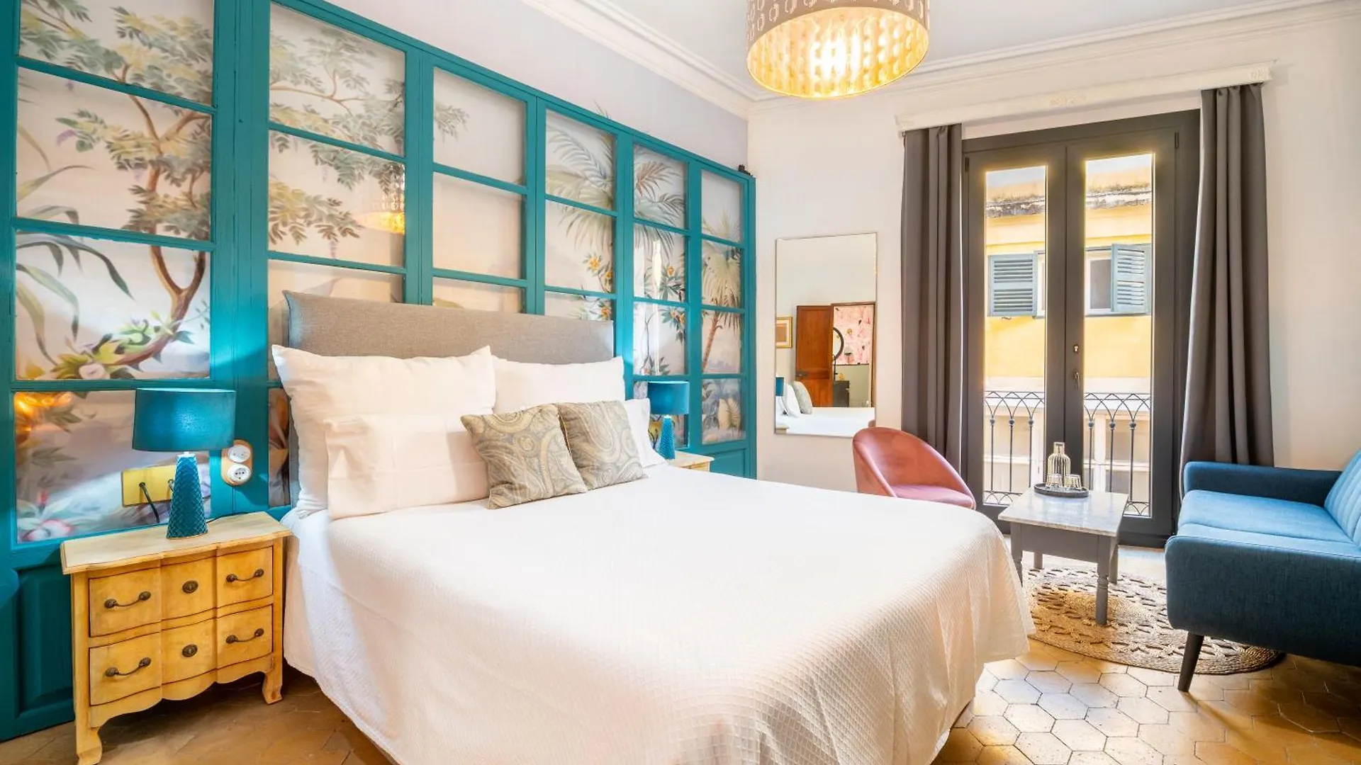 Dog Admiral - Urban Guest House Palma de Mallorca Homestay